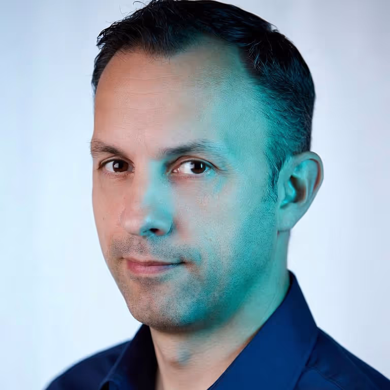 Portrait de Caleb Meyer, analyste de la culture casino